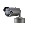 HANWHA  IP BULLET CAMERA MET WISENET7 CHIPSET  6 MEGAPIXELS  2 8 - 8 4 MM GEMOTORISEERDE VARIFOCALLENS  GEINTEGREERD IR  TOT MAX. 40 METER   GEAVANCEERDE VIDEO-ANALYSE  POE/12 VDC/24VAC